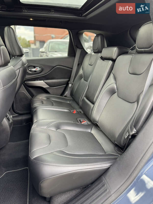 Позашляховик / Кросовер Jeep Cherokee 2020 в Івано-Франківську