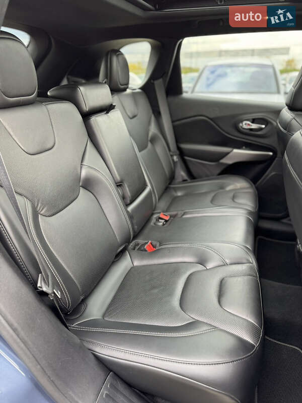 Позашляховик / Кросовер Jeep Cherokee 2020 в Івано-Франківську