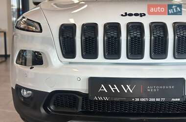 Внедорожник / Кроссовер Jeep Cherokee 2016 в 