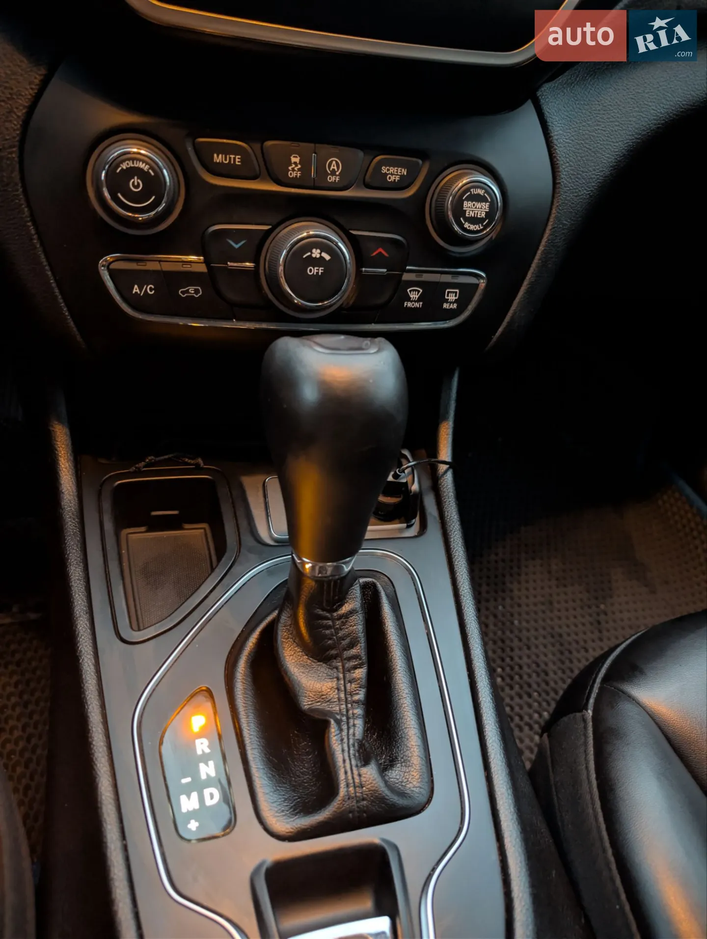 2019 Jeep Cherokee - мініатюра 7