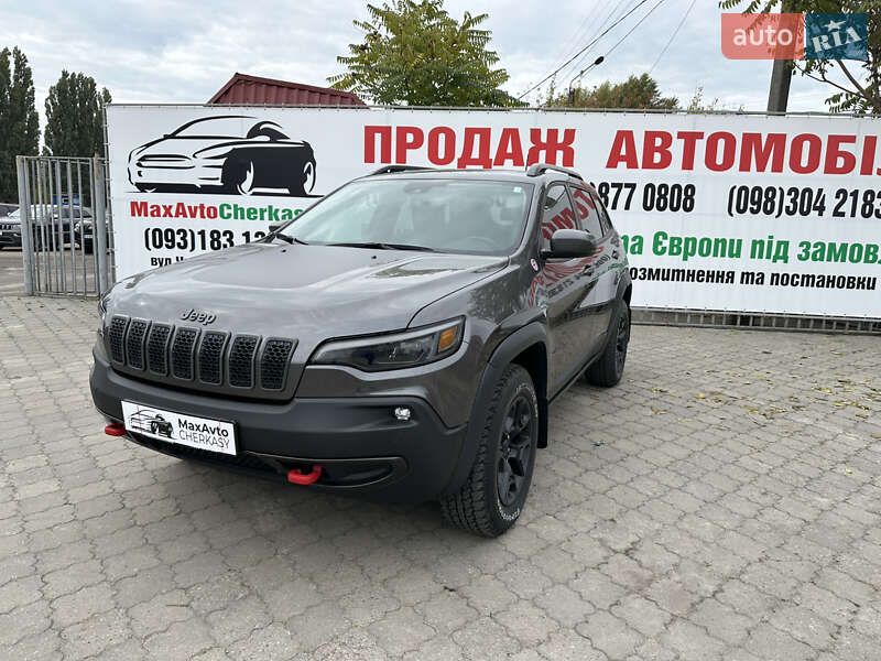 Внедорожник / Кроссовер Jeep Cherokee 2019 в Черкассах