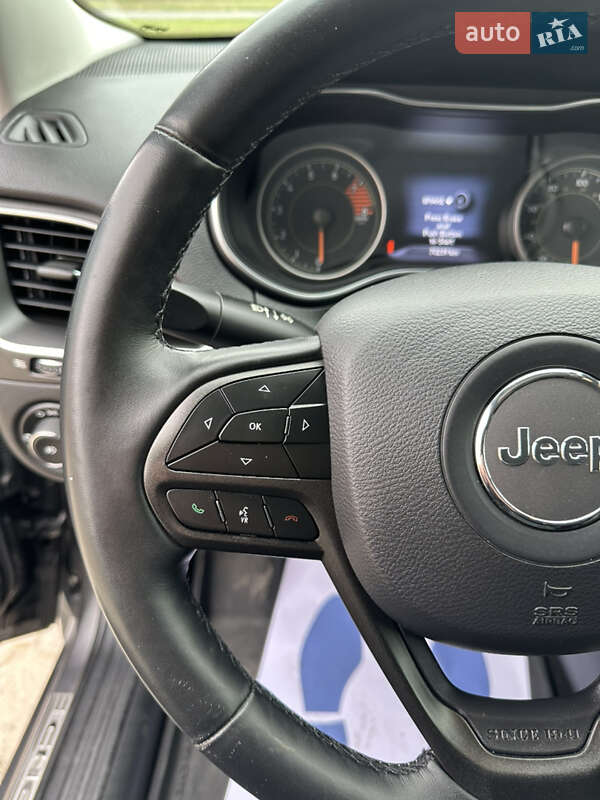 Внедорожник / Кроссовер Jeep Cherokee 2019 в Черкассах