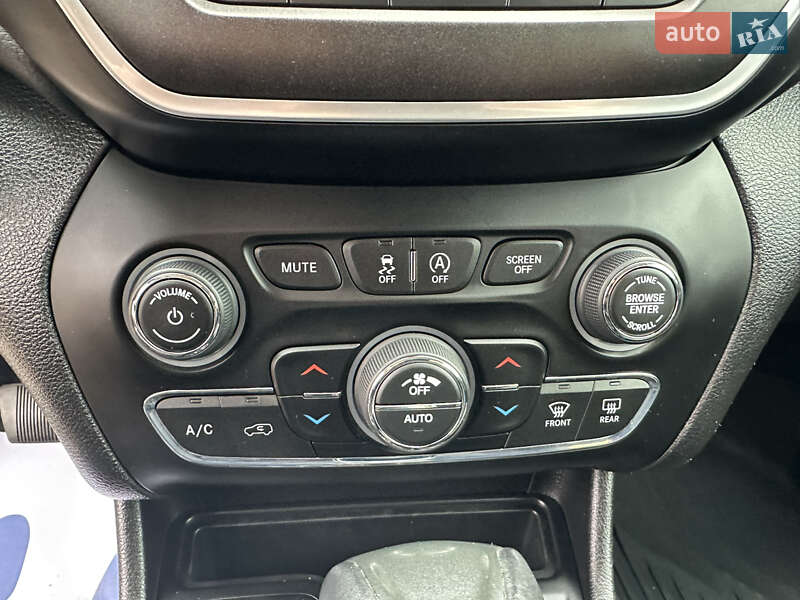 Внедорожник / Кроссовер Jeep Cherokee 2019 в Черкассах