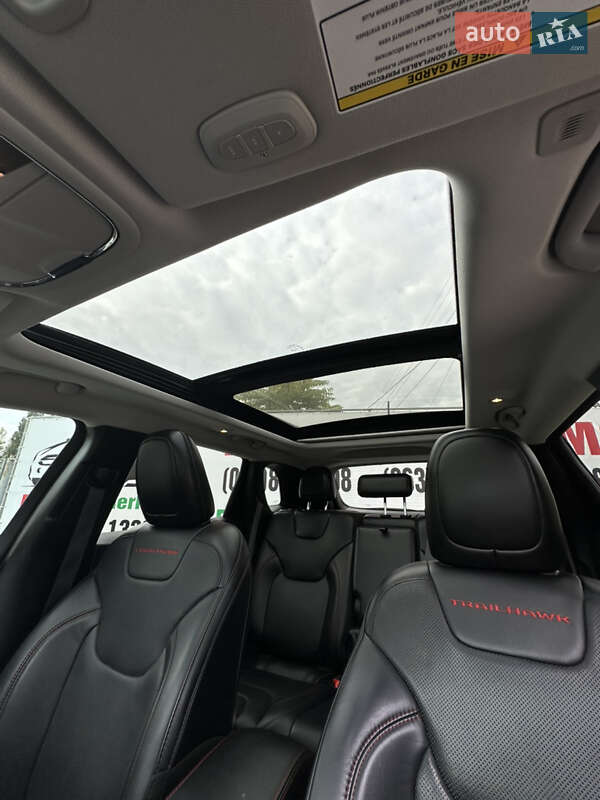 Внедорожник / Кроссовер Jeep Cherokee 2019 в Черкассах
