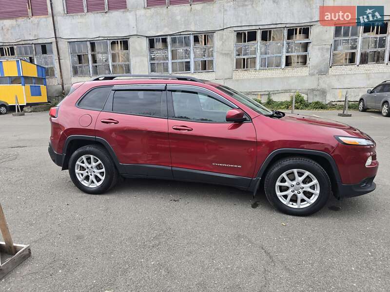 Внедорожник / Кроссовер Jeep Cherokee 2016 в Чернигове