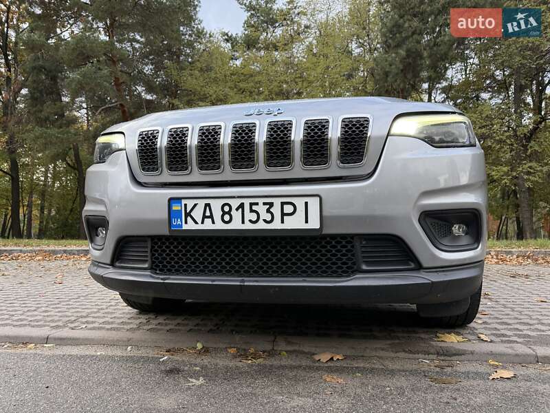 Внедорожник / Кроссовер Jeep Cherokee 2018 в Киеве