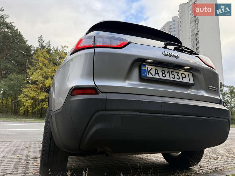 Внедорожник / Кроссовер Jeep Cherokee 2018 в Киеве