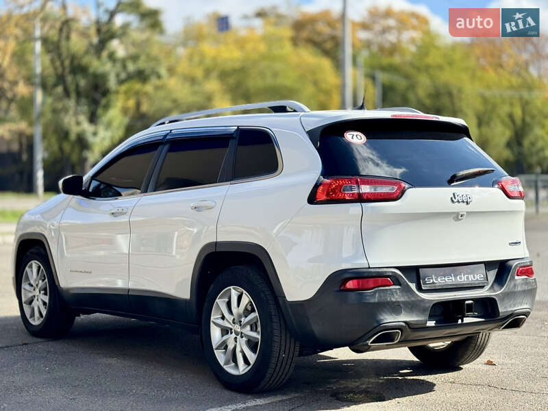 Позашляховик / Кросовер Jeep Cherokee 2015 в Миколаєві