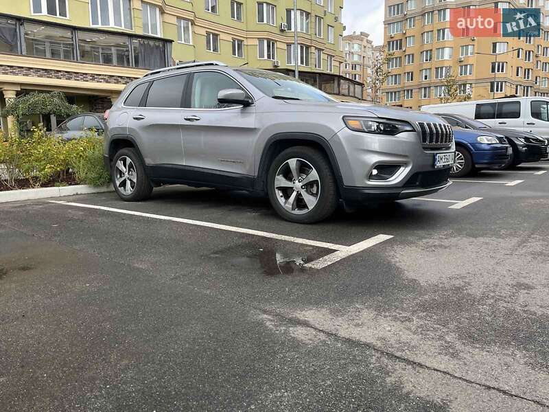 Позашляховик / Кросовер Jeep Cherokee 2019 в Києві