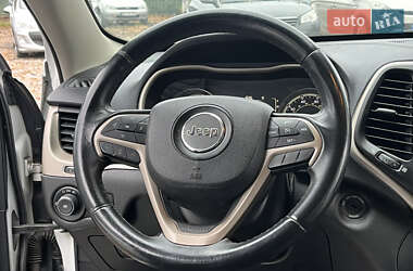 Внедорожник / Кроссовер Jeep Cherokee 2014 в 