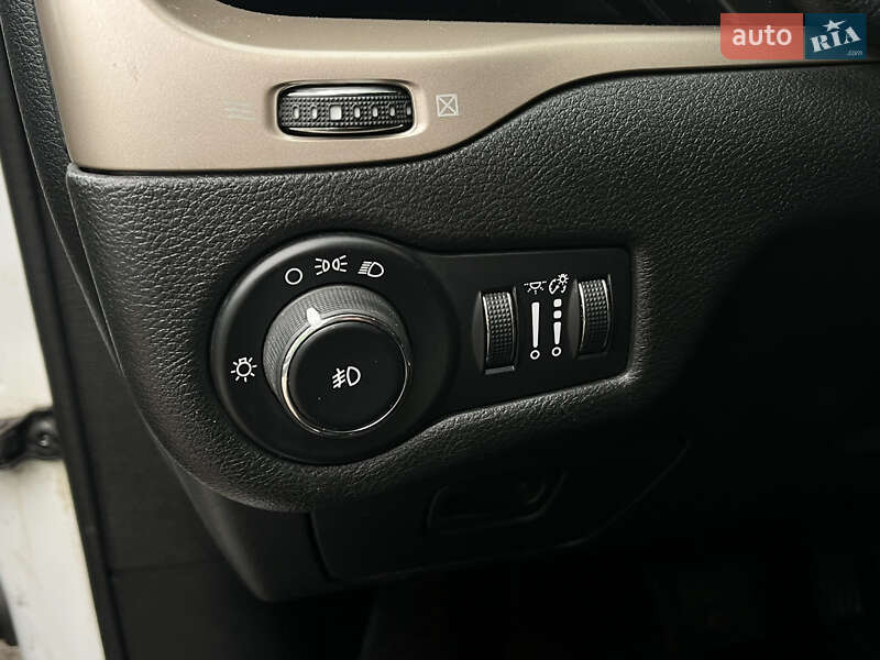 Позашляховик / Кросовер Jeep Cherokee 2014 в Харкові фото 22 Позашляховик / Кросовер Jeep Cherokee 2014 в Харкові