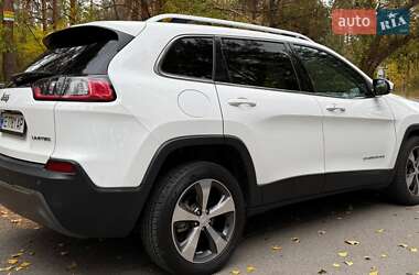 Позашляховик / Кросовер Jeep Cherokee 2019 в 