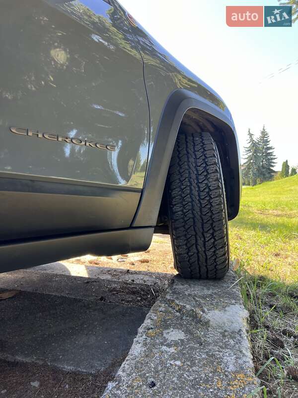 Внедорожник / Кроссовер Jeep Cherokee 2014 в Дубно фото 22 Внедорожник / Кроссовер Jeep Cherokee 2014 в Дубно