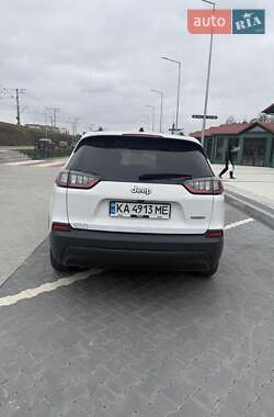 Внедорожник / Кроссовер Jeep Cherokee 2019 в 