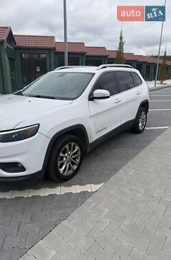 Внедорожник / Кроссовер Jeep Cherokee 2019 в 