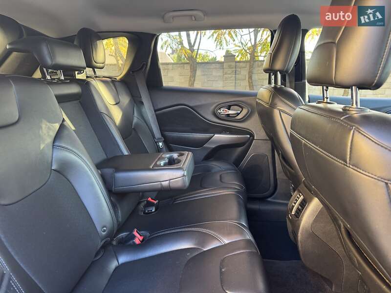 Внедорожник / Кроссовер Jeep Cherokee 2019 в Ровно фото 18 Внедорожник / Кроссовер Jeep Cherokee 2019 в Ровно