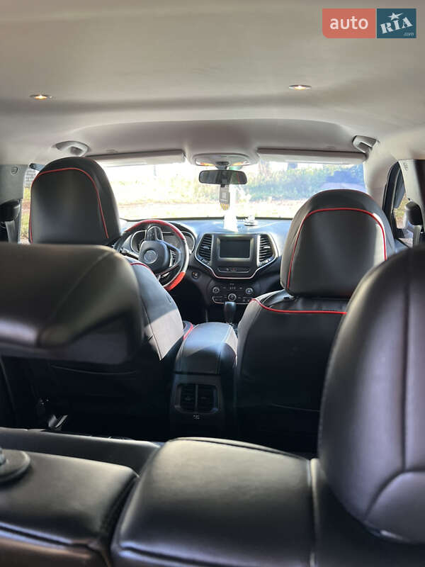 Внедорожник / Кроссовер Jeep Cherokee 2018 в Харькове