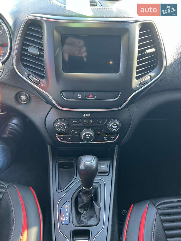 Внедорожник / Кроссовер Jeep Cherokee 2018 в Харькове