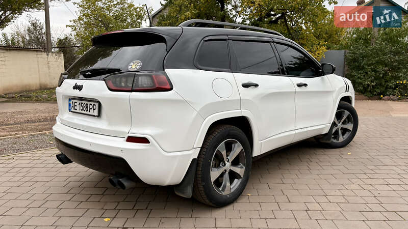 Внедорожник / Кроссовер Jeep Cherokee 2019 в Кривом Роге