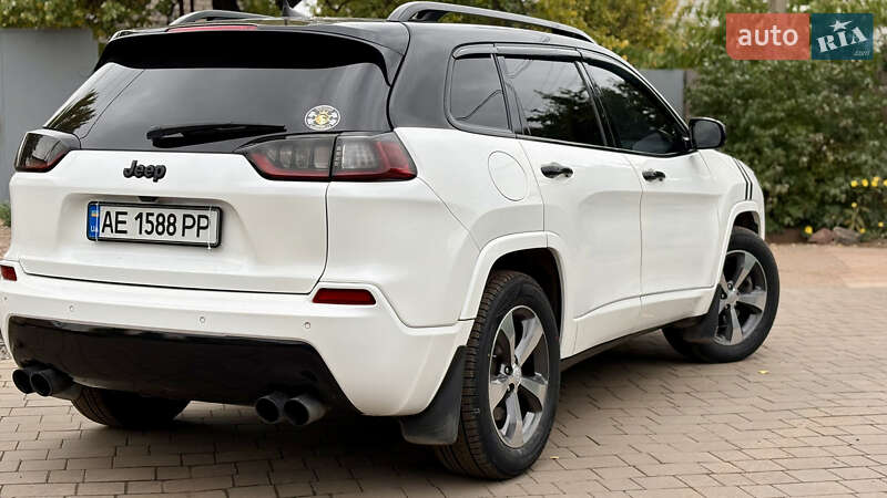 Внедорожник / Кроссовер Jeep Cherokee 2019 в Кривом Роге