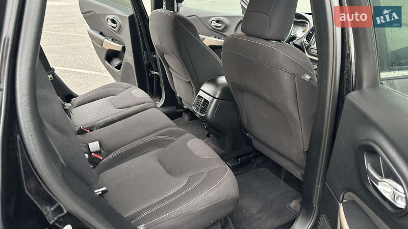 Позашляховик / Кросовер Jeep Cherokee 2017 в Полтаві фото 16 Позашляховик / Кросовер Jeep Cherokee 2017 в Полтаві