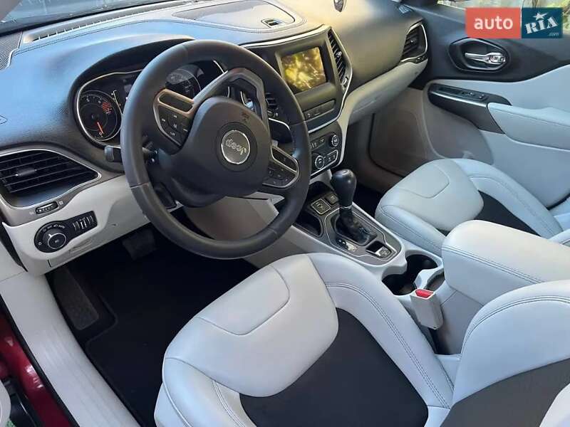 Внедорожник / Кроссовер Jeep Cherokee 2020 в Львове