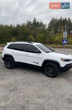 Внедорожник / Кроссовер Jeep Cherokee 2022 в 
