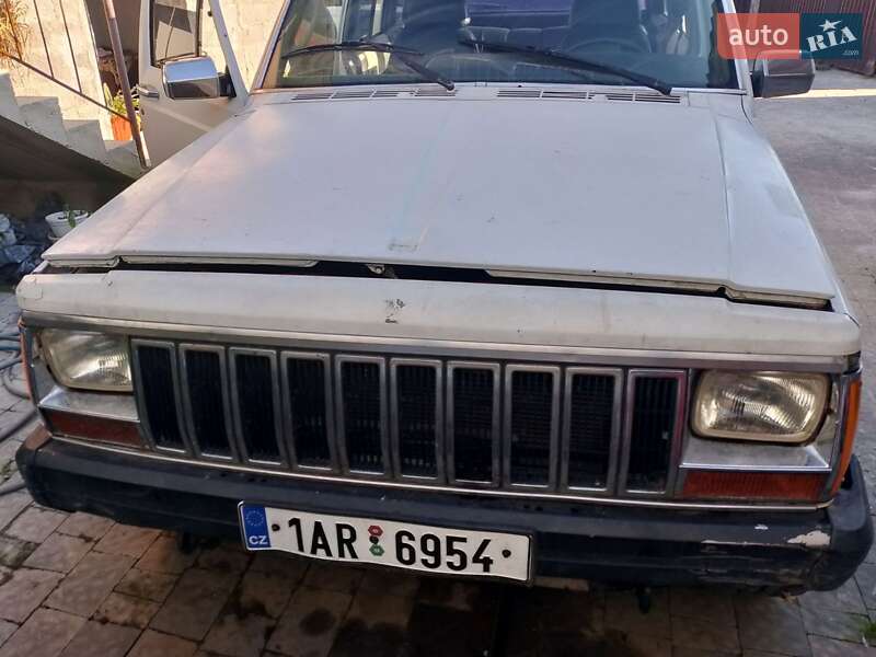 Внедорожник / Кроссовер Jeep Cherokee 1994 в Мукачево