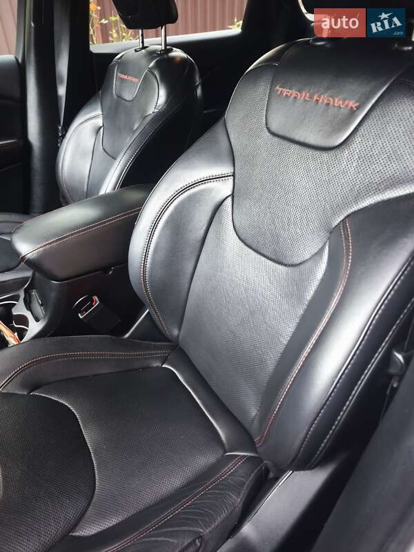 Внедорожник / Кроссовер Jeep Cherokee 2018 в Надворной