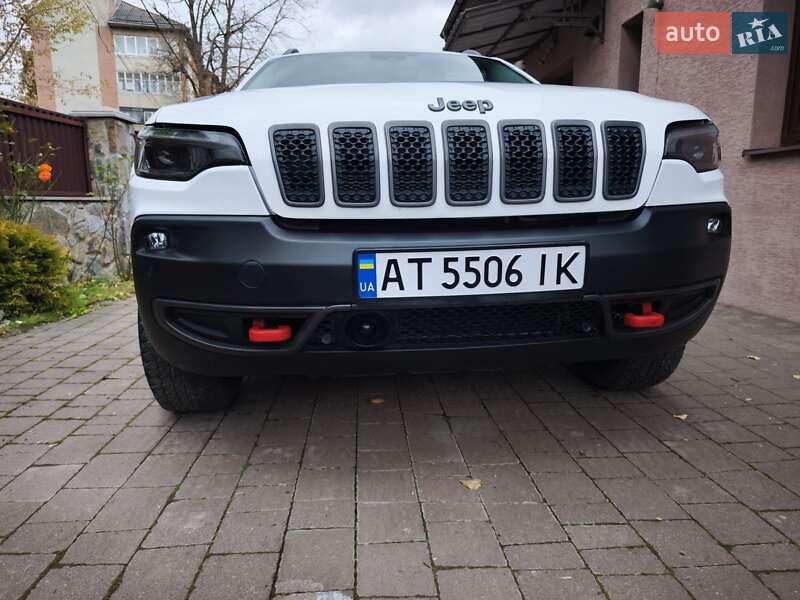 Внедорожник / Кроссовер Jeep Cherokee 2018 в Надворной