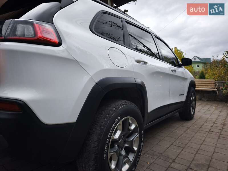 Внедорожник / Кроссовер Jeep Cherokee 2018 в Надворной