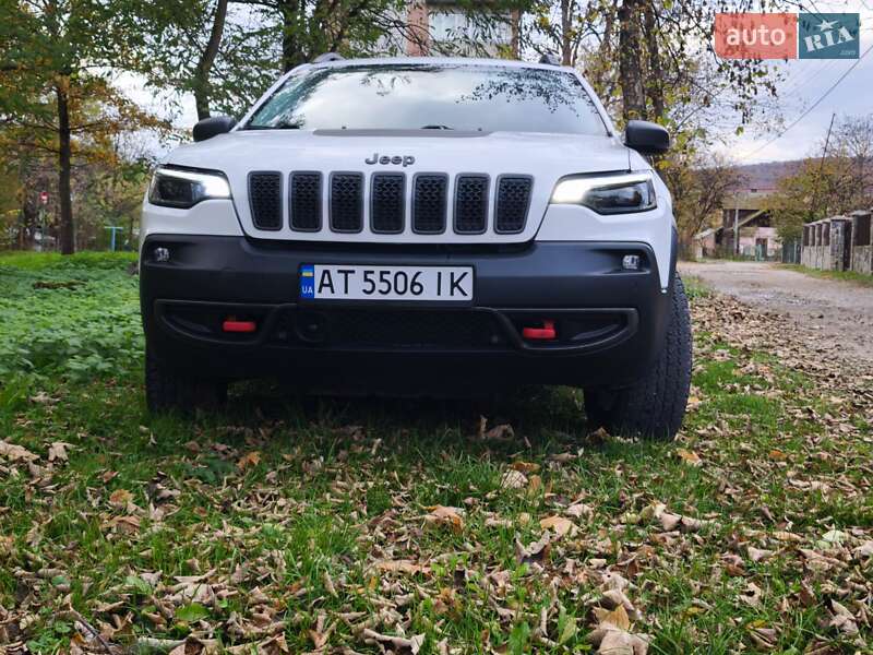 Внедорожник / Кроссовер Jeep Cherokee 2018 в Надворной
