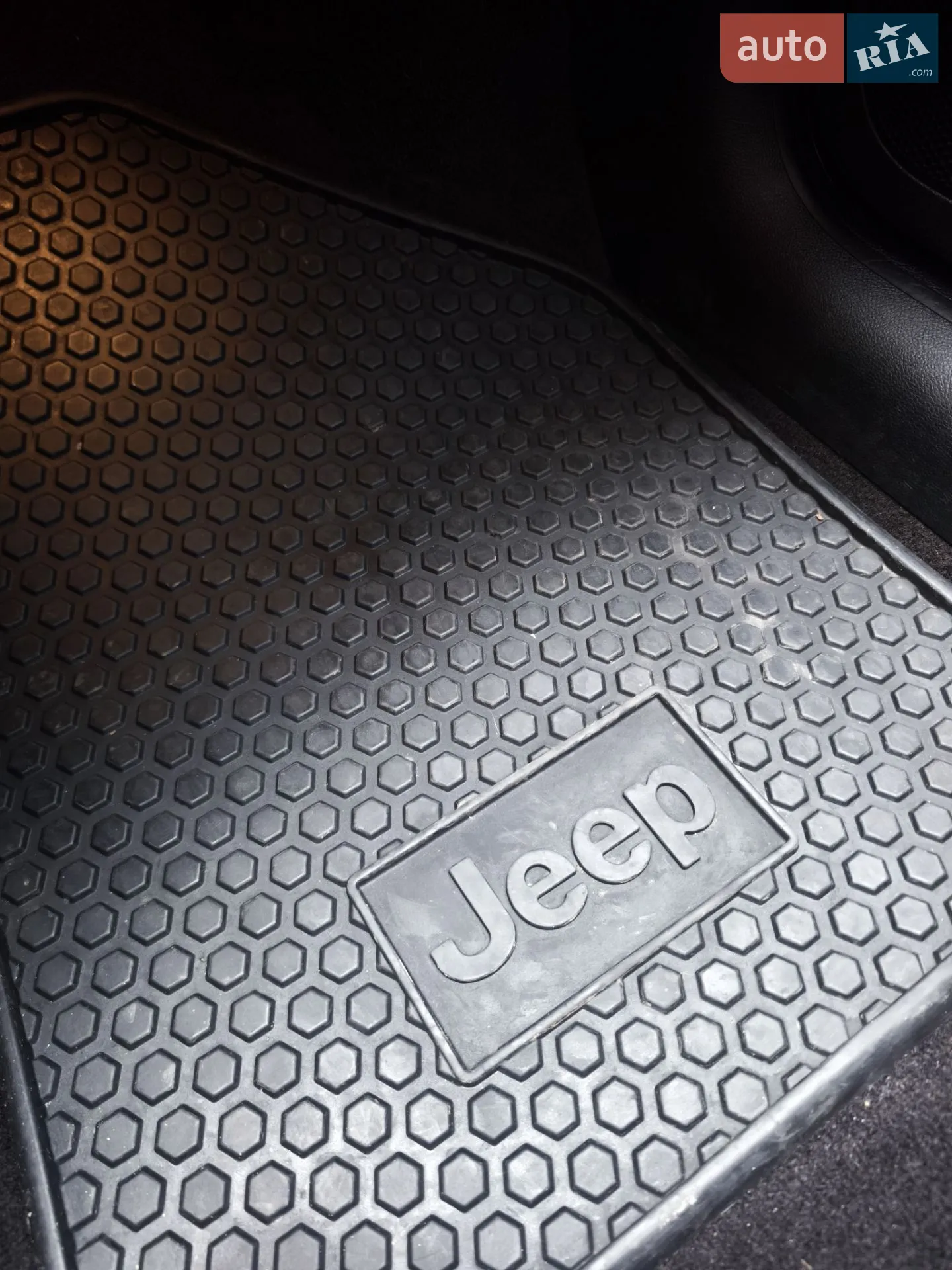 2018 Jeep Cherokee - мініатюра 15