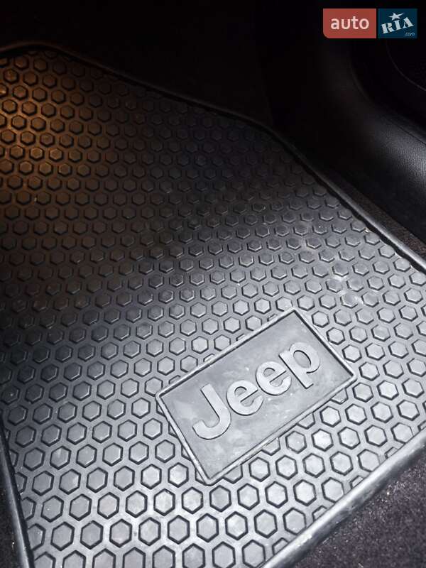 Внедорожник / Кроссовер Jeep Cherokee 2018 в Надворной