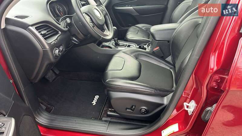 Внедорожник / Кроссовер Jeep Cherokee 2019 в Полтаве