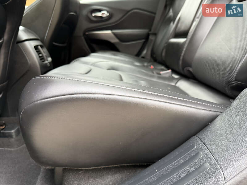 Внедорожник / Кроссовер Jeep Cherokee 2020 в Лубнах фото 52 Внедорожник / Кроссовер Jeep Cherokee 2020 в Лубнах