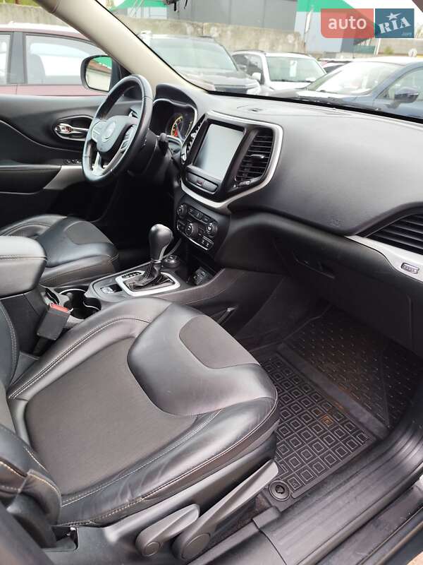 Позашляховик / Кросовер Jeep Cherokee 2017 в Чернігові фото 21 Позашляховик / Кросовер Jeep Cherokee 2017 в Чернігові