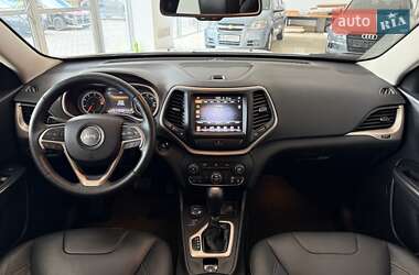 Позашляховик / Кросовер Jeep Cherokee 2015 в  фото 28 Позашляховик / Кросовер Jeep Cherokee 2015 в