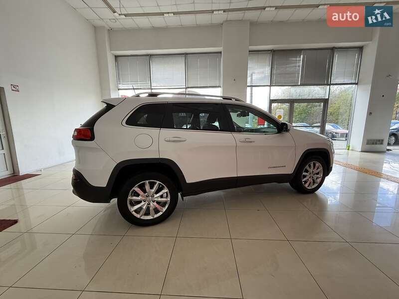 Внедорожник / Кроссовер Jeep Cherokee 2015 в Черновцах фото 14 Внедорожник / Кроссовер Jeep Cherokee 2015 в Черновцах