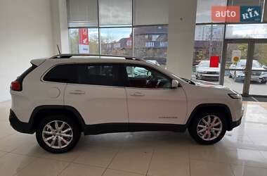 Позашляховик / Кросовер Jeep Cherokee 2015 в  фото 24 Позашляховик / Кросовер Jeep Cherokee 2015 в