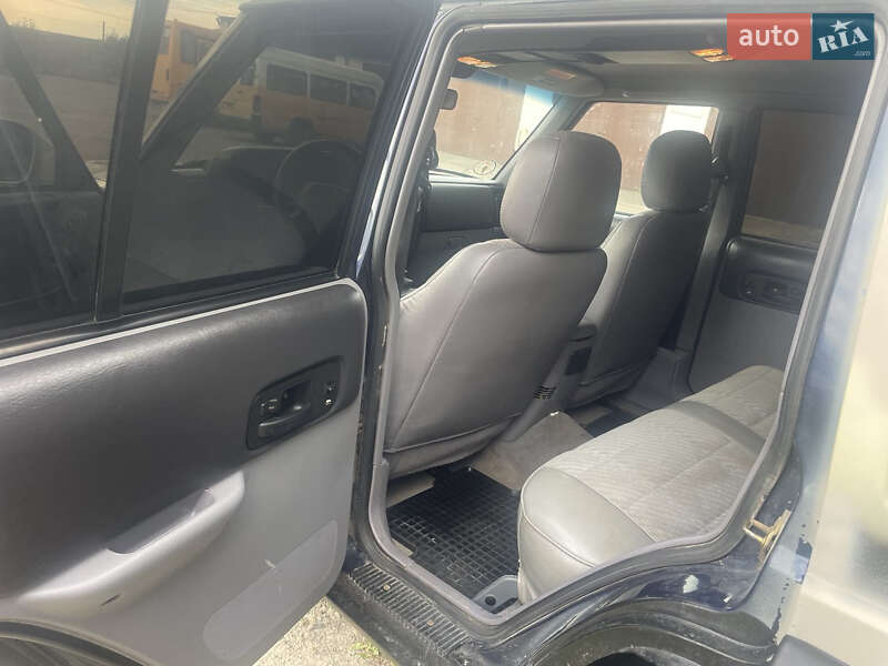 Внедорожник / Кроссовер Jeep Cherokee 1998 в Золочеве