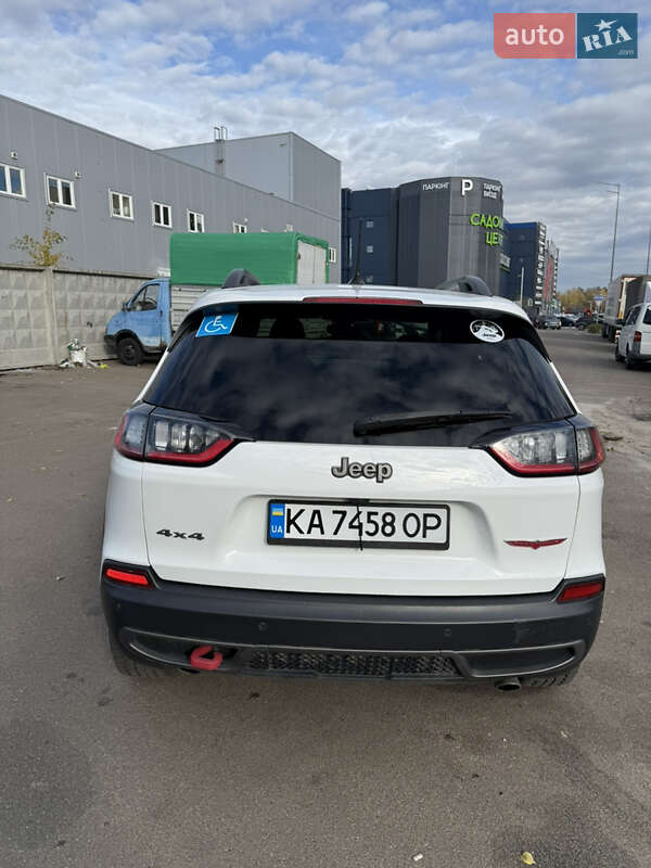 Внедорожник / Кроссовер Jeep Cherokee 2019 в Киеве фото 7 Внедорожник / Кроссовер Jeep Cherokee 2019 в Киеве