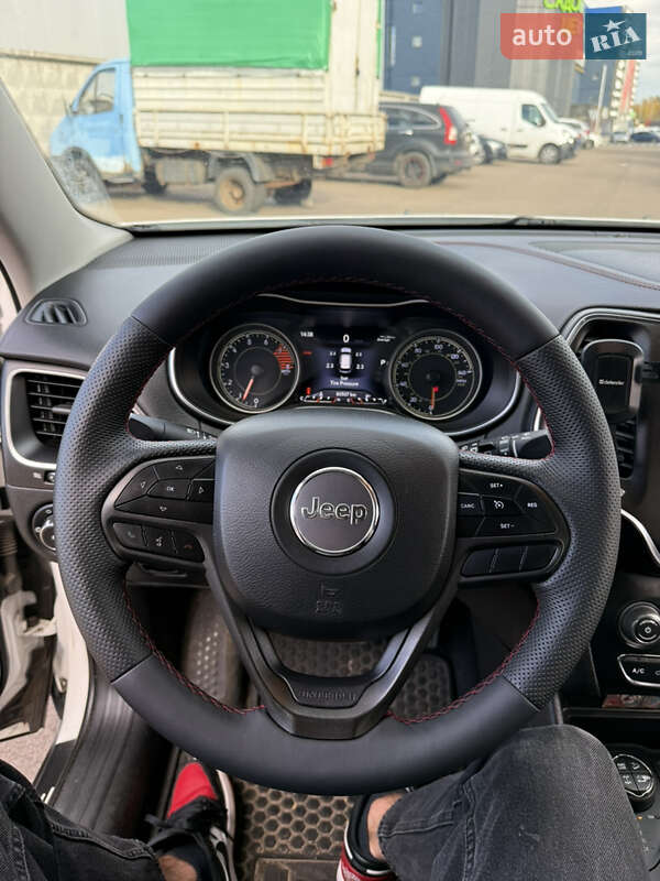 Внедорожник / Кроссовер Jeep Cherokee 2019 в Киеве фото 14 Внедорожник / Кроссовер Jeep Cherokee 2019 в Киеве