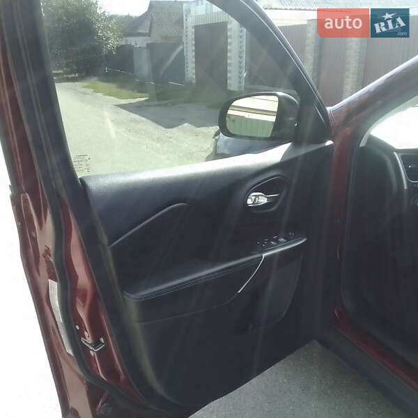 Внедорожник / Кроссовер Jeep Cherokee 2018 в Черкассах