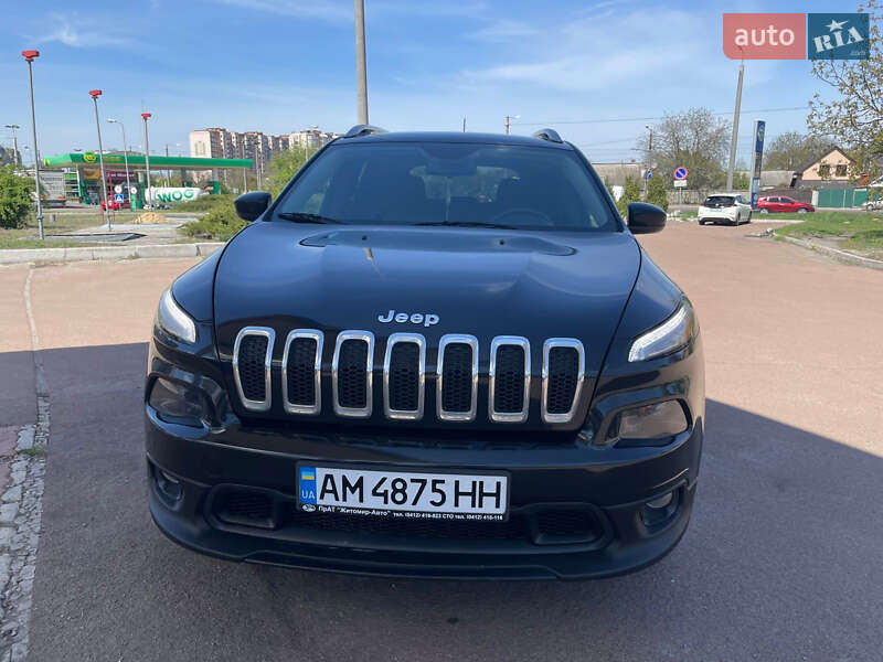 Внедорожник / Кроссовер Jeep Cherokee 2015 в Киеве фото 8 Внедорожник / Кроссовер Jeep Cherokee 2015 в Киеве