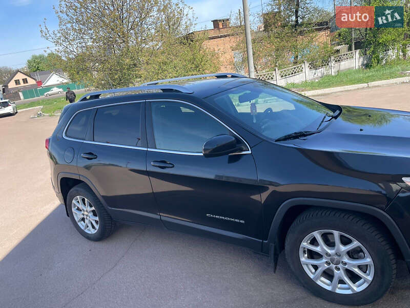 Внедорожник / Кроссовер Jeep Cherokee 2015 в Киеве фото 11 Внедорожник / Кроссовер Jeep Cherokee 2015 в Киеве