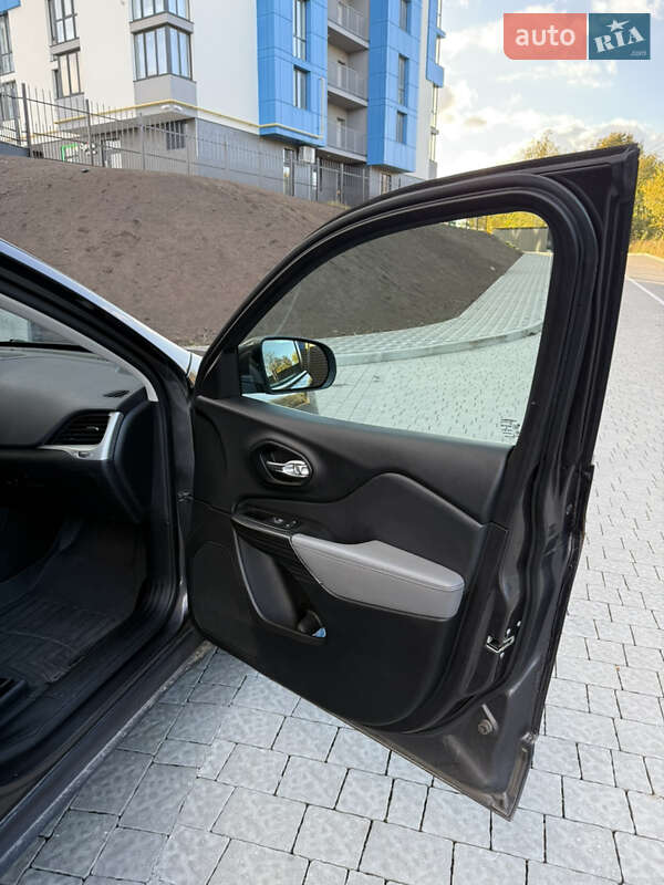 Внедорожник / Кроссовер Jeep Cherokee 2014 в Львове фото 17 Внедорожник / Кроссовер Jeep Cherokee 2014 в Львове