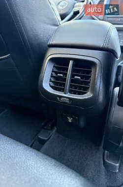 Позашляховик / Кросовер Jeep Cherokee 2014 в  фото 22 Позашляховик / Кросовер Jeep Cherokee 2014 в
