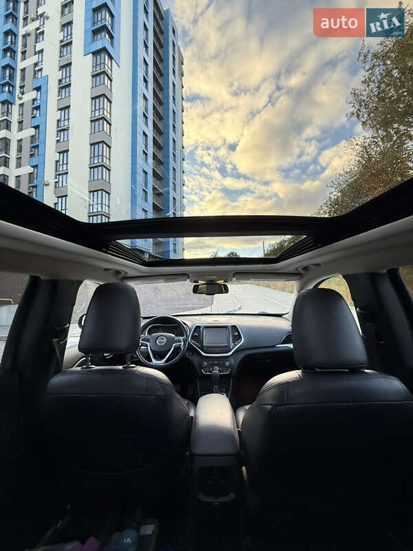 Внедорожник / Кроссовер Jeep Cherokee 2014 в Львове фото 37 Внедорожник / Кроссовер Jeep Cherokee 2014 в Львове