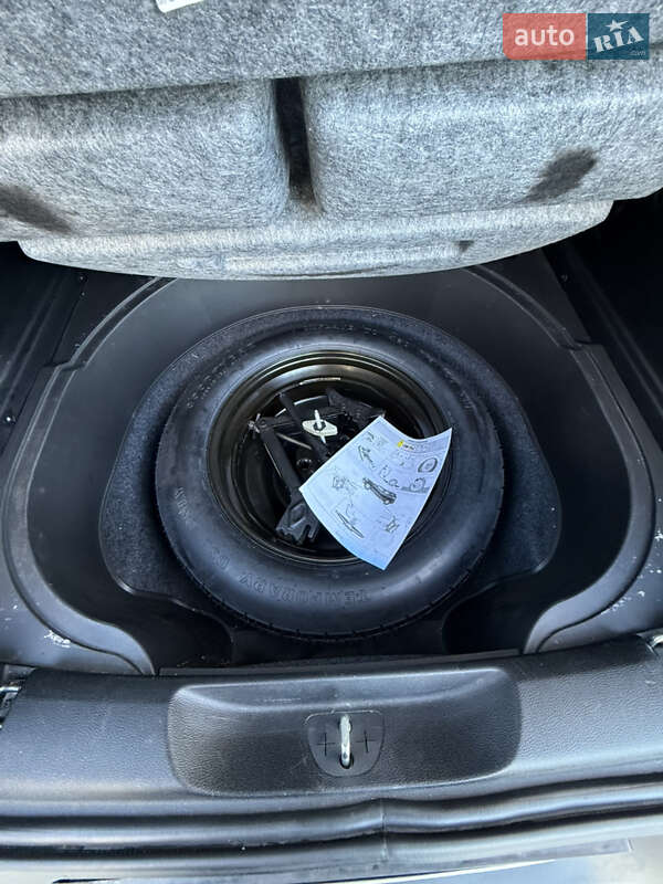 Внедорожник / Кроссовер Jeep Cherokee 2014 в Львове фото 40 Внедорожник / Кроссовер Jeep Cherokee 2014 в Львове